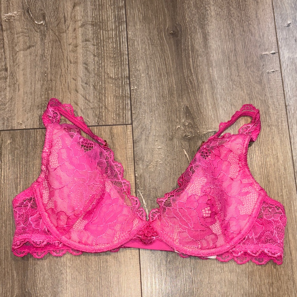 Victoria’s Secret Lace Bra 34B